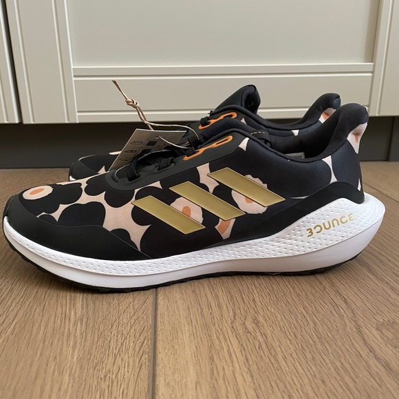 Marimekko x Adidas 4Y - Picture 6 of 10